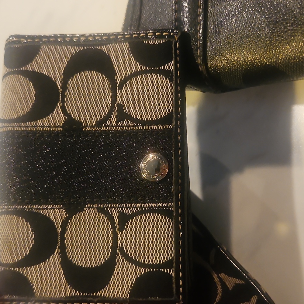 Coach 3pc Bundle Crossbody And Black and Gray Wristlet And Wallet - Picture 4 of 12